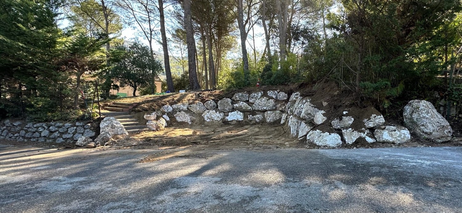 Terrain débroussaillé — Luberon